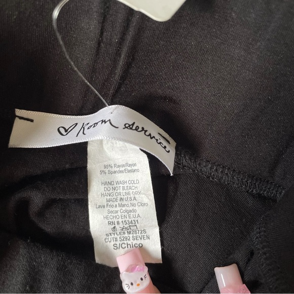 M BOUTIQUE - Cut Out Lace Up Black Mini Skirt - Picture 3 of 7